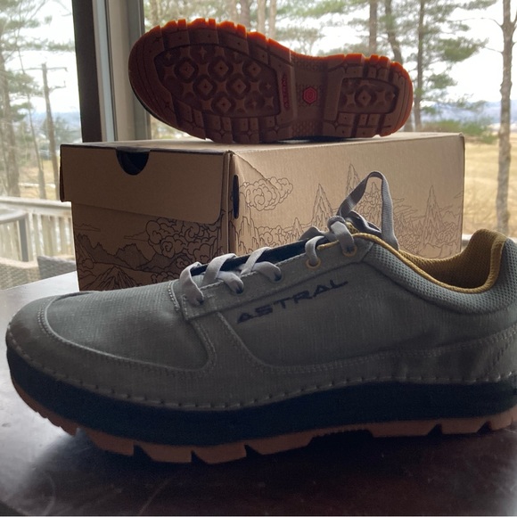 Organic Hemp Light Hikers. New in box. - Picture 3 of 7